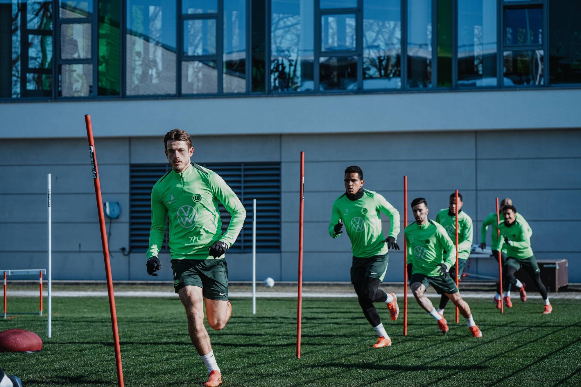 沃尔夫斯堡客场逆转，重返德甲欧战希望火热！的简单介绍