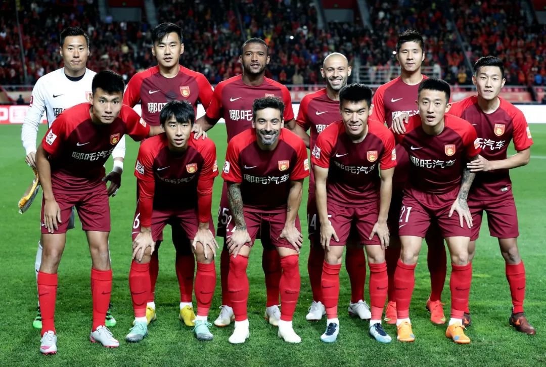 开云体育在线-包含广州恒大主场大胜河北华夏幸福，保持领先位置的词条