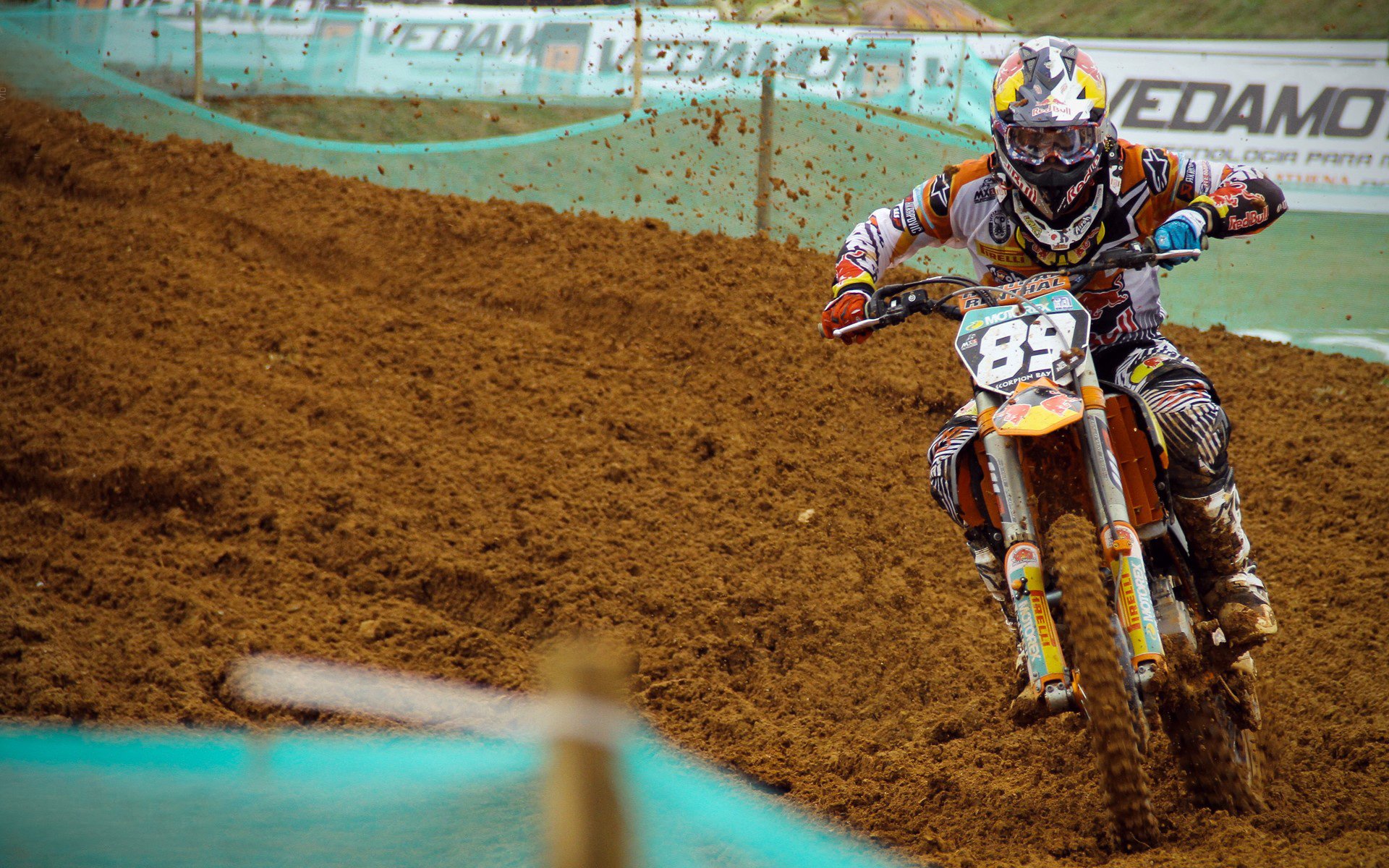 阿圭罗点燃赛场，当苏格兰的坚韧遇上加纳的狂想