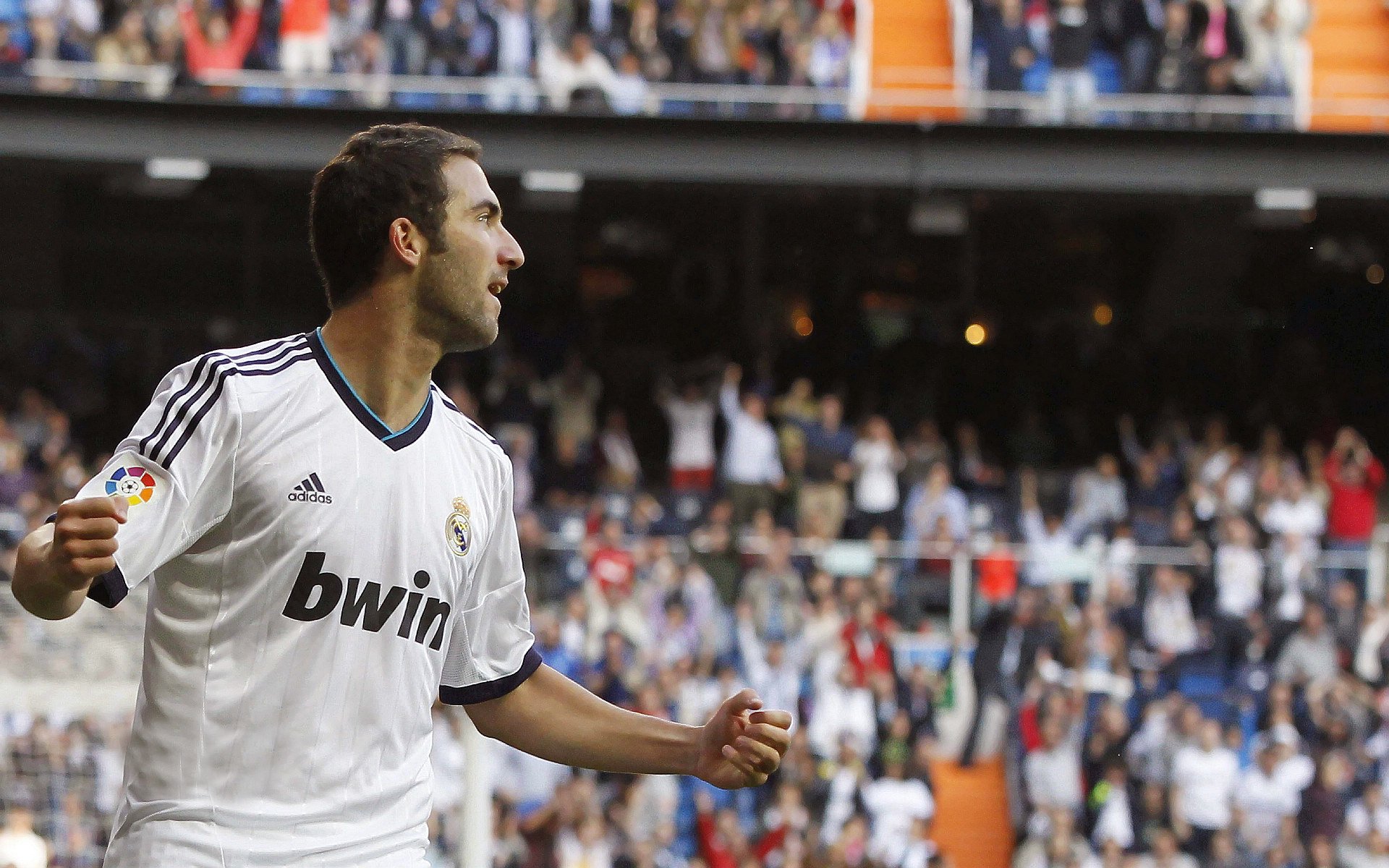 世界杯之夜，拉梅洛·鲍尔如何点燃美加墨的篮球狂热